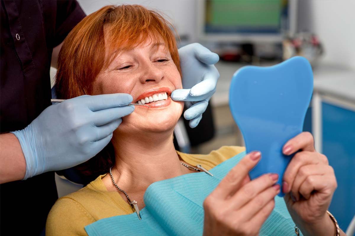 When is it appropriate to call an emergency dentist?